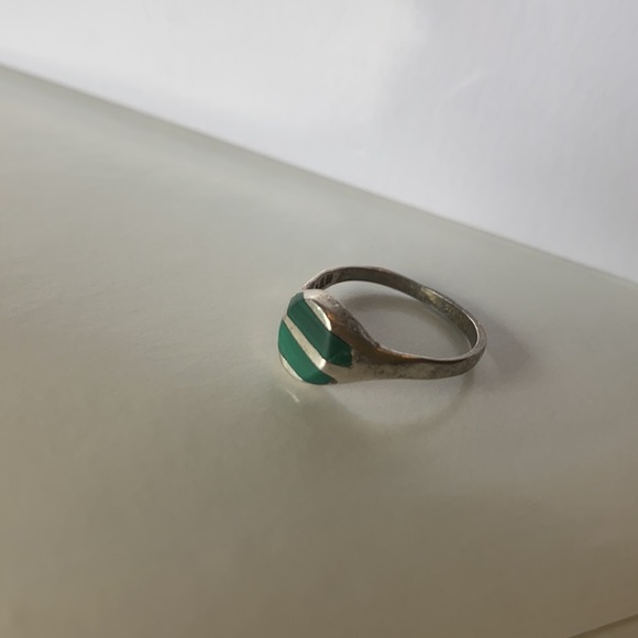 Genuine silver and turquoise hammered band ring - Picture 5 of 5
